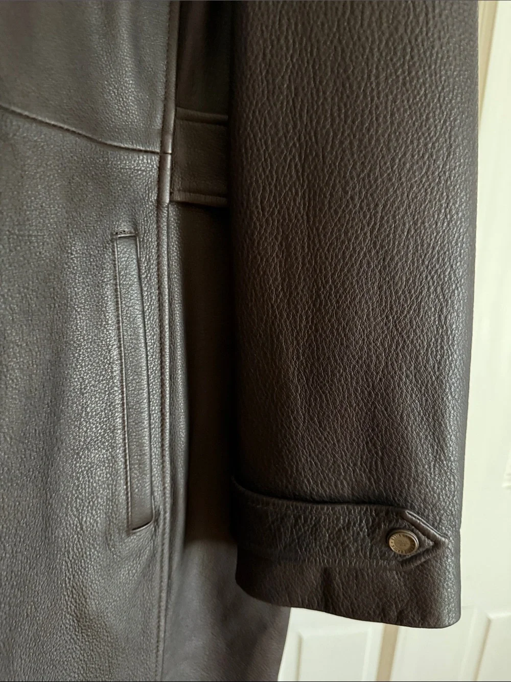 Eddie Bauer Women’s Dark Brown Leather Zip-Front Trench - Picture 9 of 9